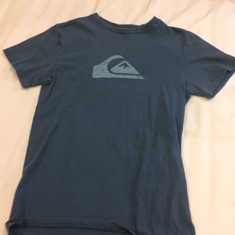 Blue quicksilver t-shirt